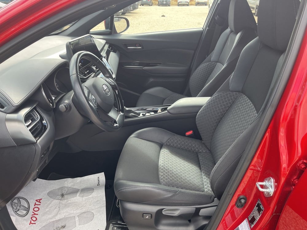 Toyota Toyota C-HR usata a Ragusa (9)