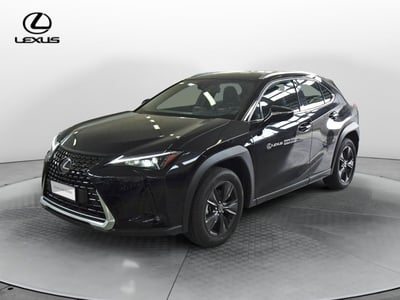 Lexus UX Hybrid Urban del 2023 usata a Montebelluna