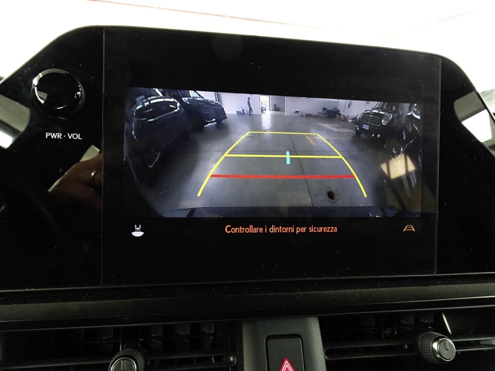 Lexus UX usata a Treviso (18)