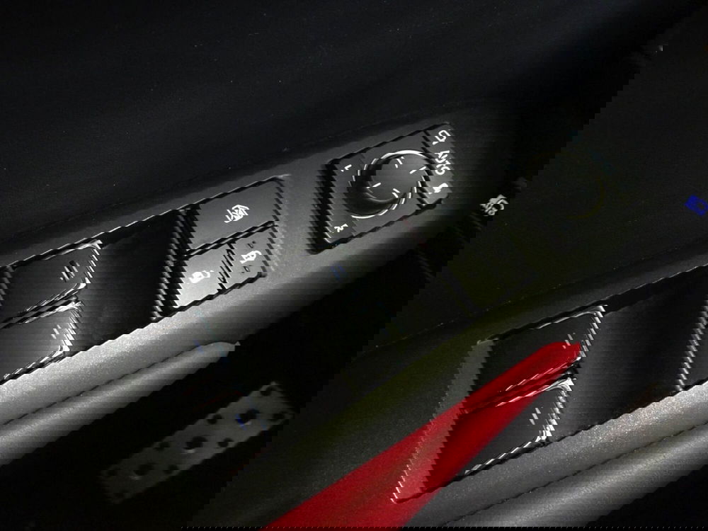 Lexus NX usata a Treviso (20)