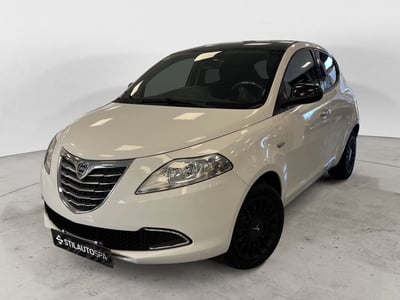 Lancia Ypsilon 1.2 69 CV 5 porte Gold del 2013 usata a Prato
