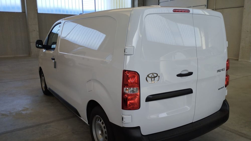Toyota Proace nuova a Cremona (3)