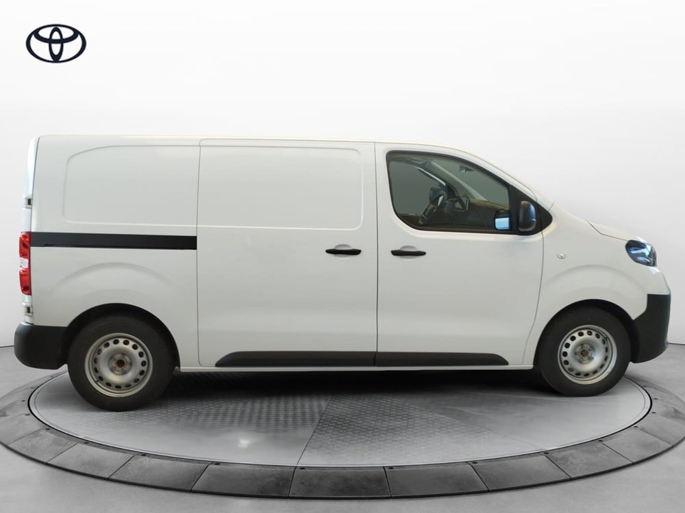 Toyota Proace nuova a Cremona (4)