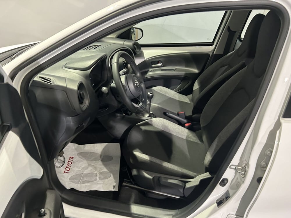 Toyota Aygo X usata a Milano (11)