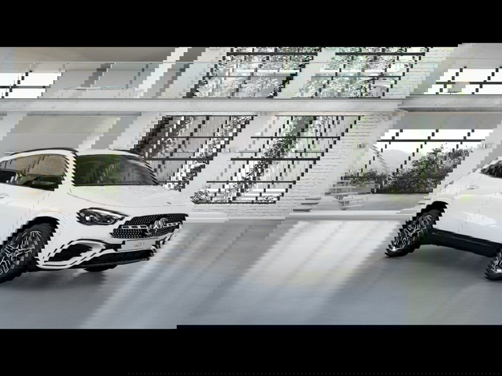 Mercedes-Benz GLA SUV nuova a Siena