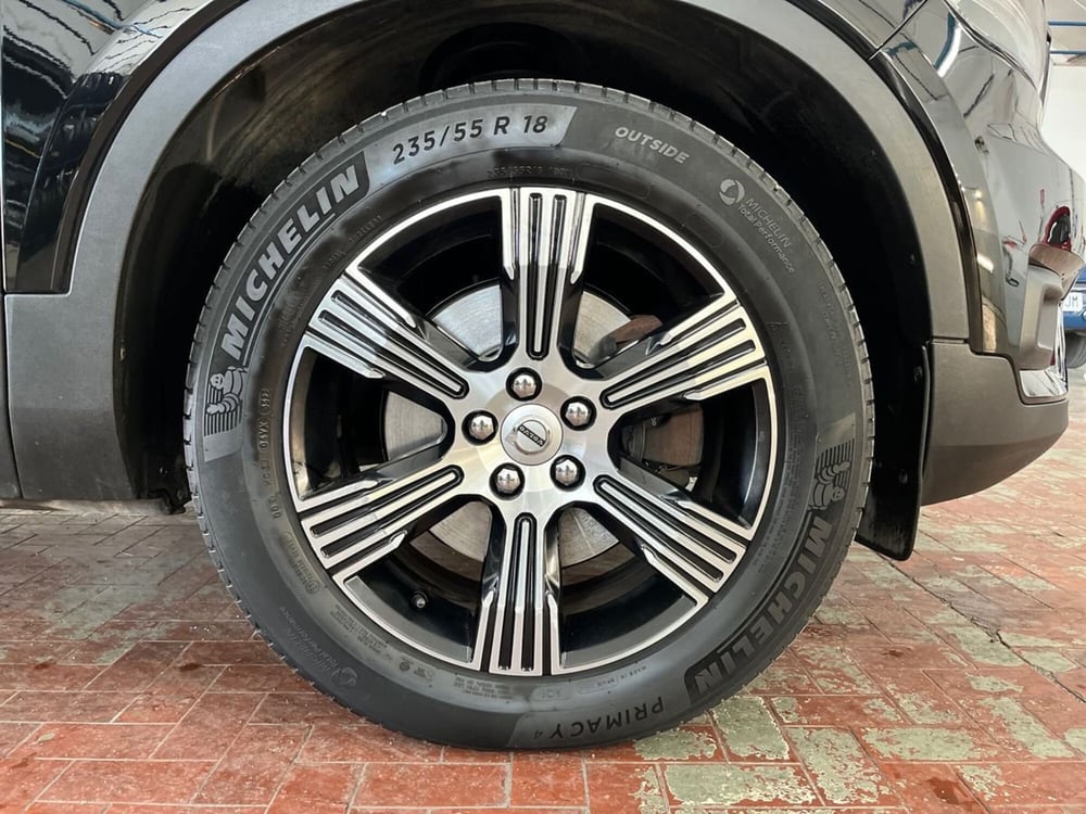 Volvo XC40 usata a Bari (6)