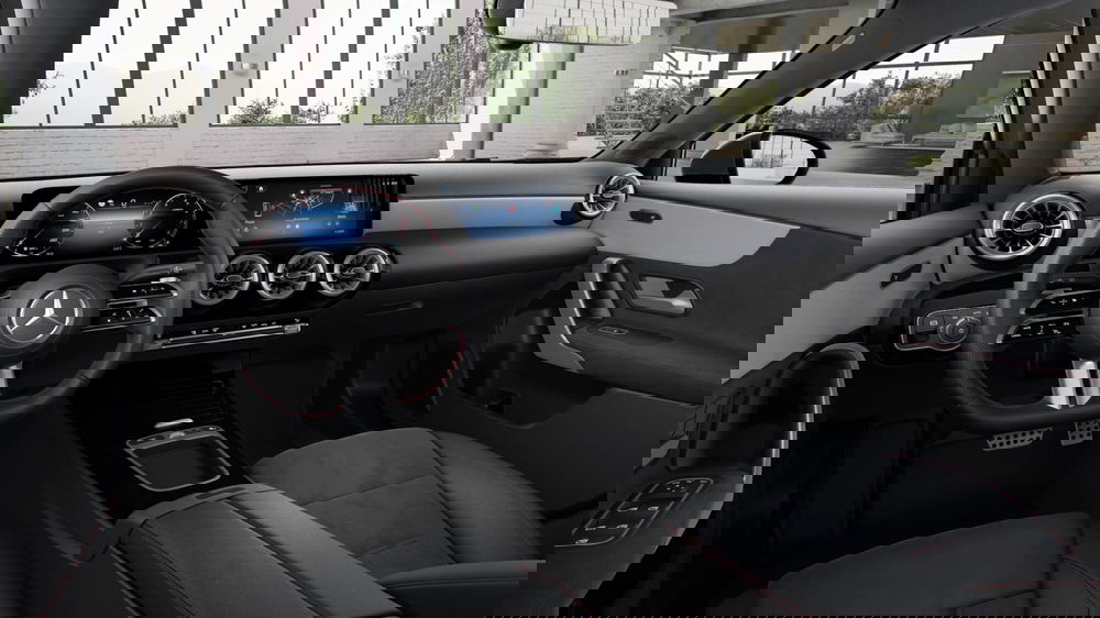 Mercedes-Benz Classe A nuova a Milano (8)