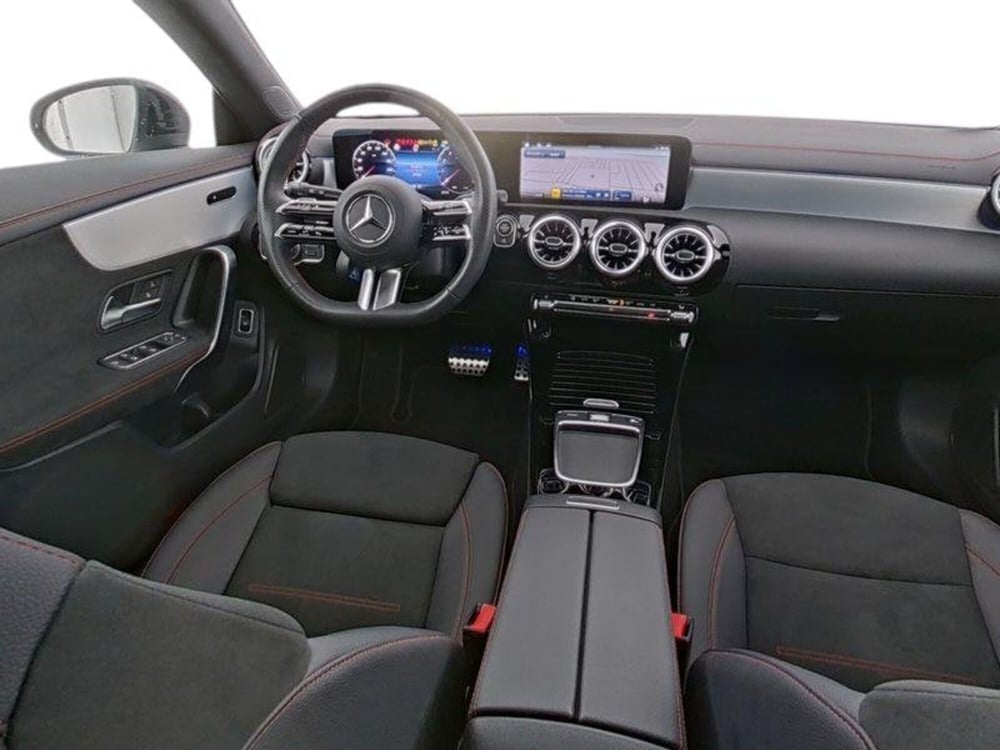 Mercedes-Benz CLA Shooting Brake usata a Milano (4)