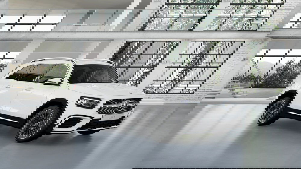 Mercedes-Benz GLB nuova a Pescara