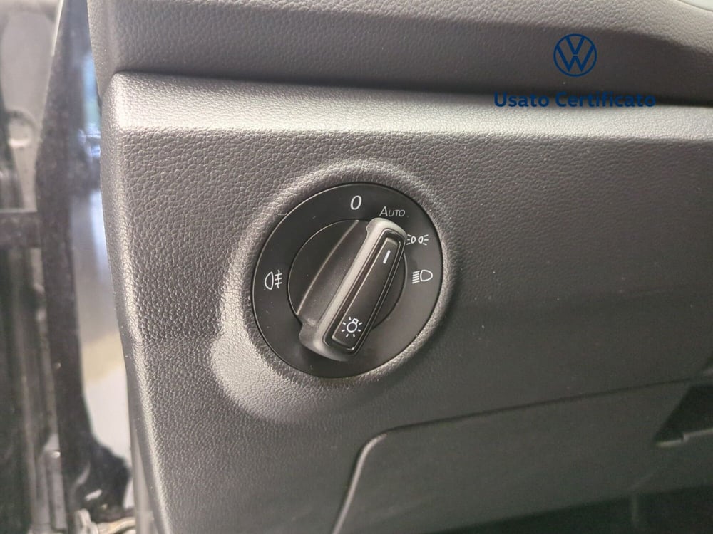 Volkswagen T-Roc usata a Avellino (18)