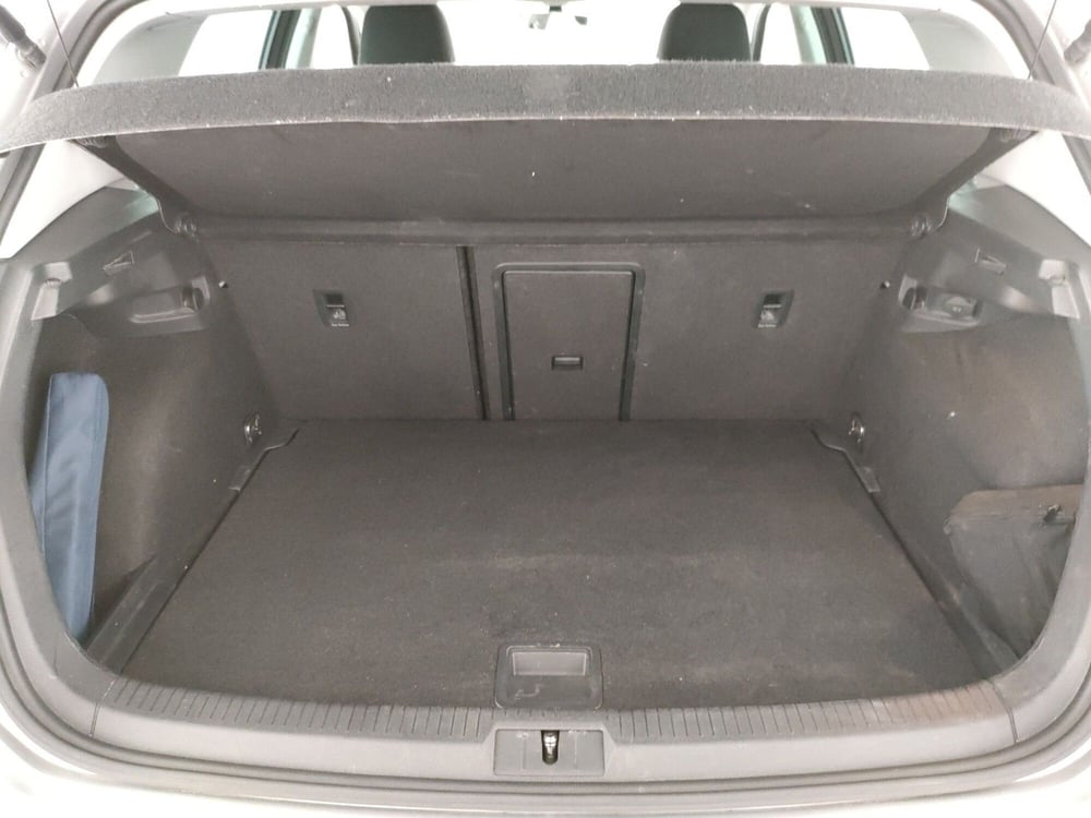Volkswagen Golf usata a Napoli (10)