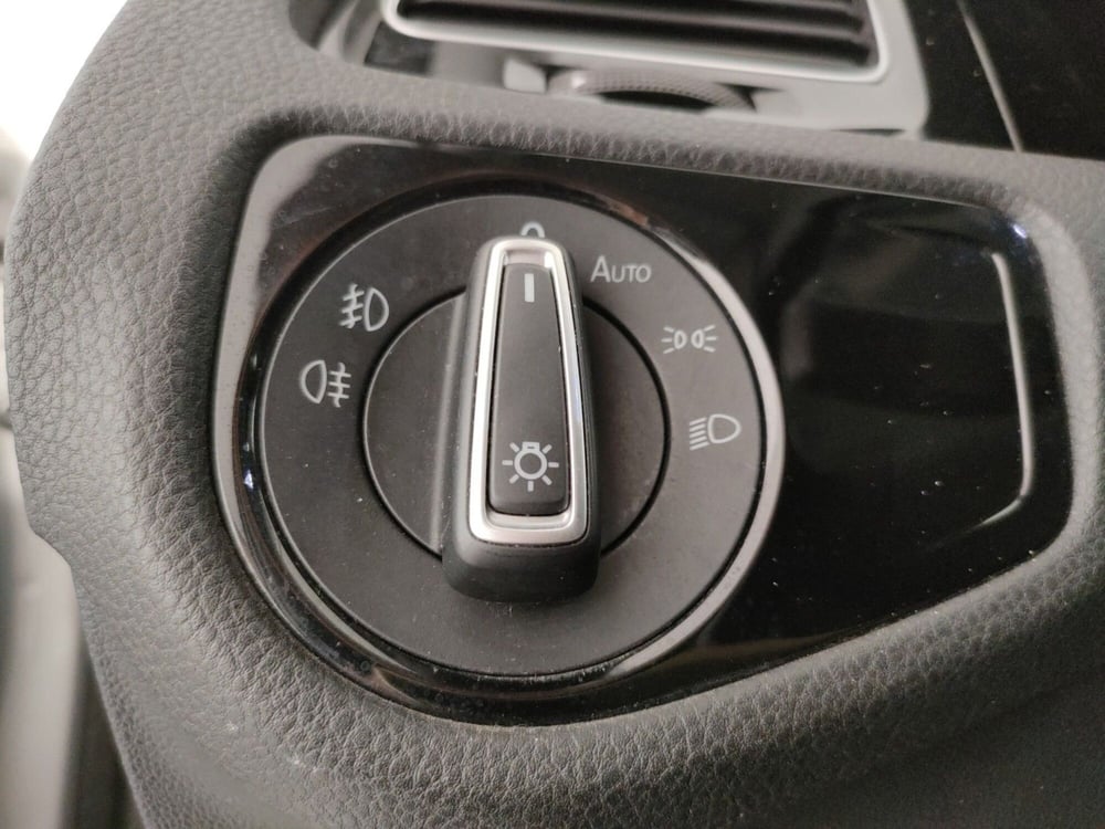 Volkswagen Golf usata a Napoli (12)