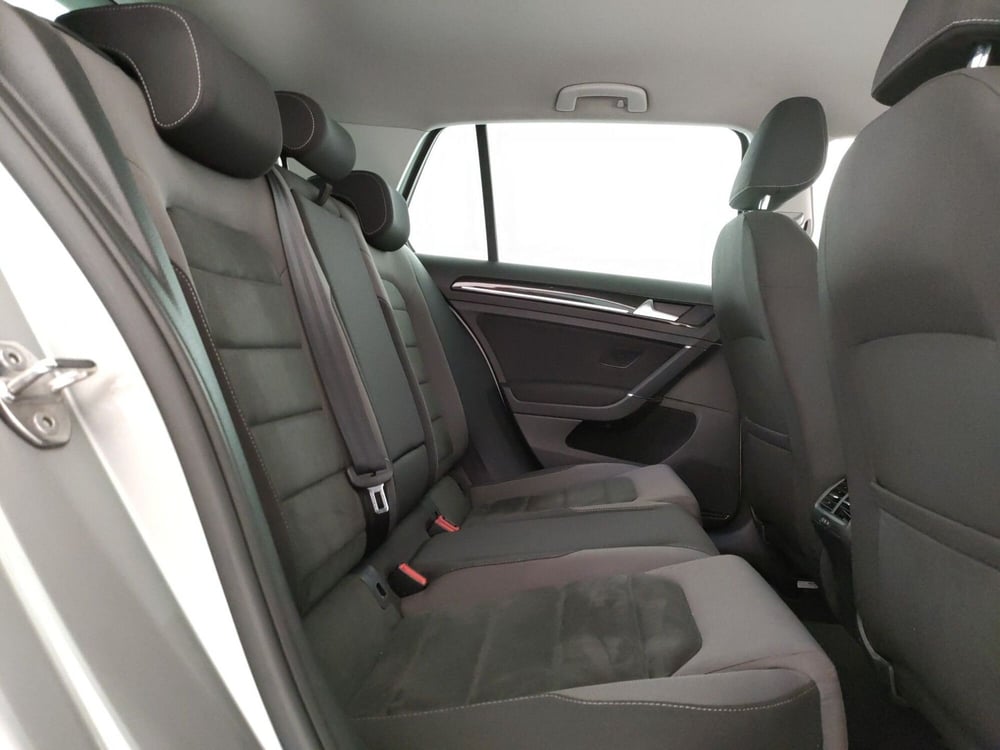 Volkswagen Golf usata a Napoli (9)
