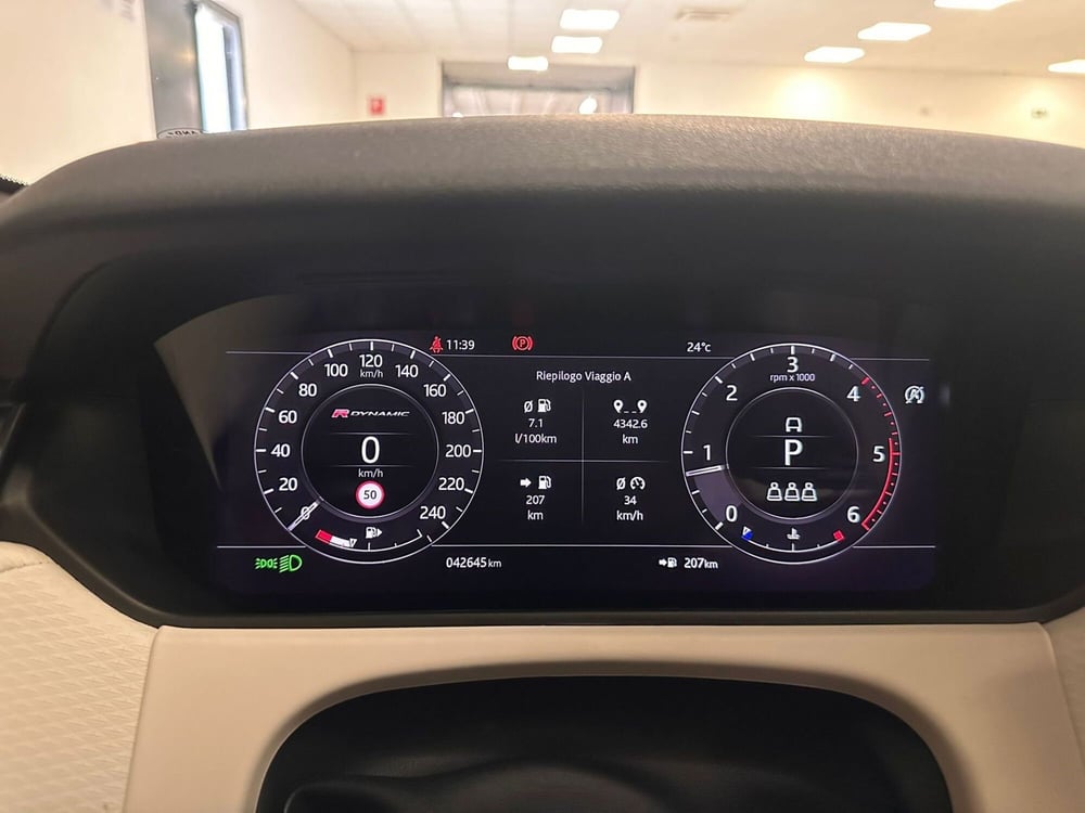 Land Rover Range Rover Velar usata a Cuneo (14)