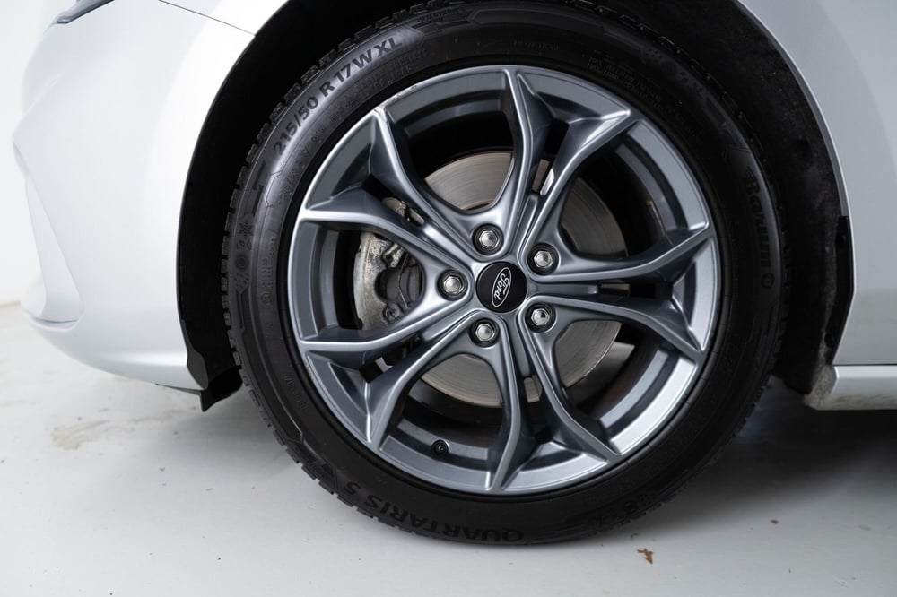Ford Focus Station Wagon usata a Torino (17)