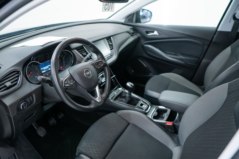 Opel Grandland X usata a Torino (6)