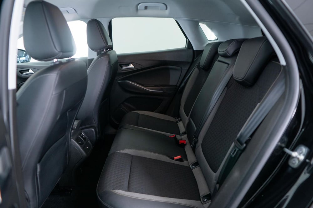 Opel Grandland X usata a Torino (8)