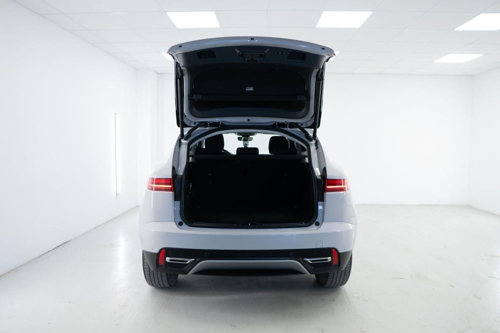 Jaguar E-Pace usata a Torino (15)