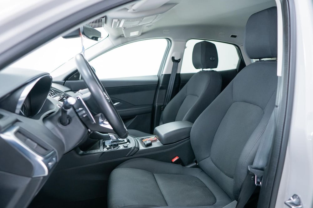 Jaguar E-Pace usata a Torino (7)