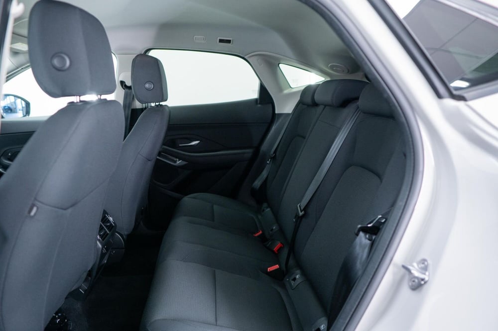 Jaguar E-Pace usata a Torino (8)