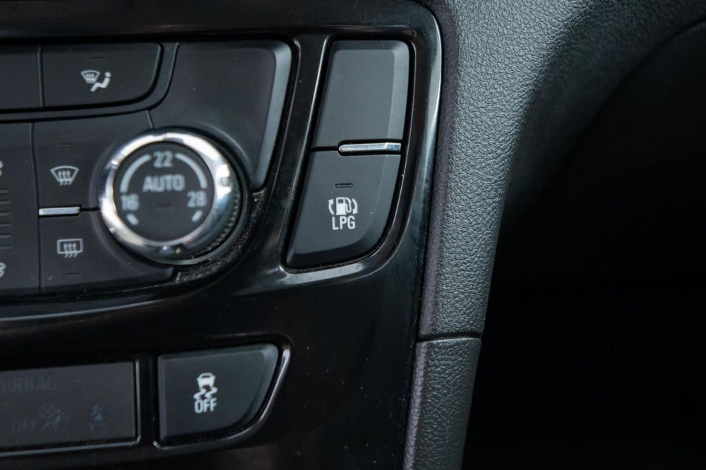 Opel Mokka usata a Torino (13)