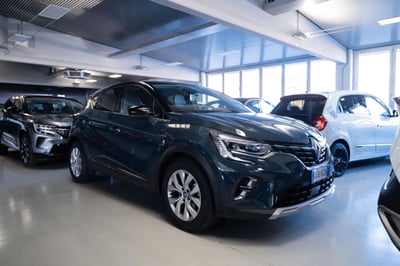 Renault Captur Plug-in Hybrid E-Tech 160 CV Intens del 2021 usata a Torino