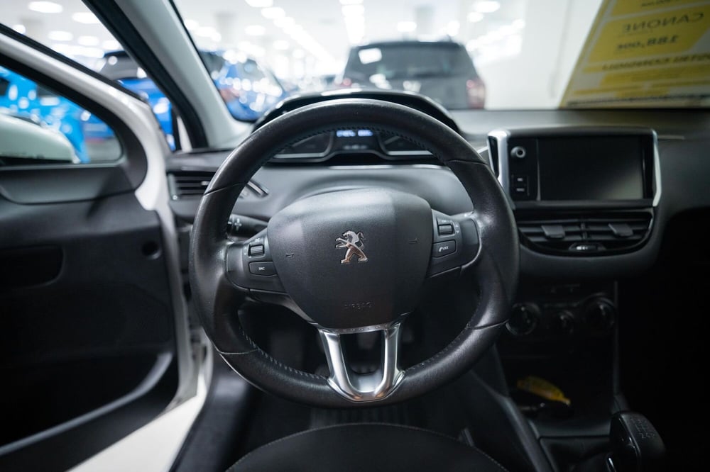 Peugeot 208 usata a Torino (12)
