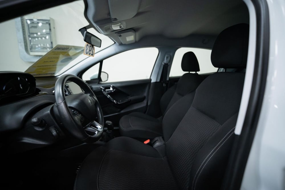 Peugeot 208 usata a Torino (7)