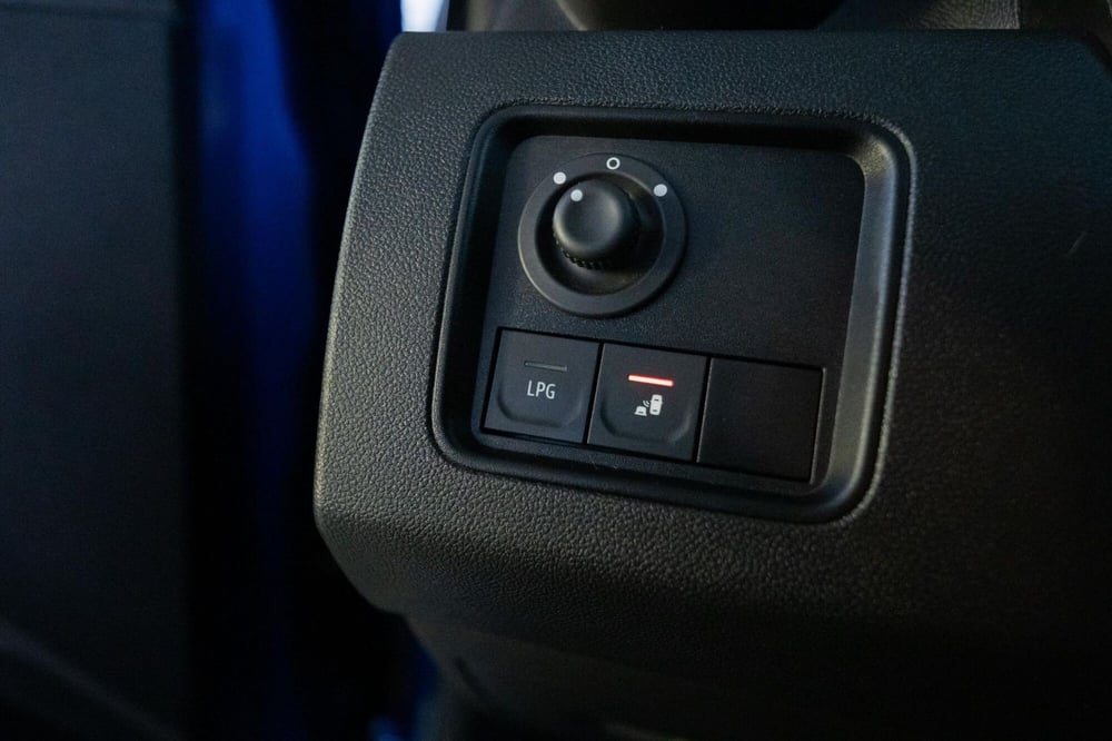 Dacia Duster usata a Torino (12)
