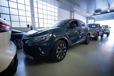 Renault Captur 1.0 tce Techno 90cv del 2022 usata a Torino