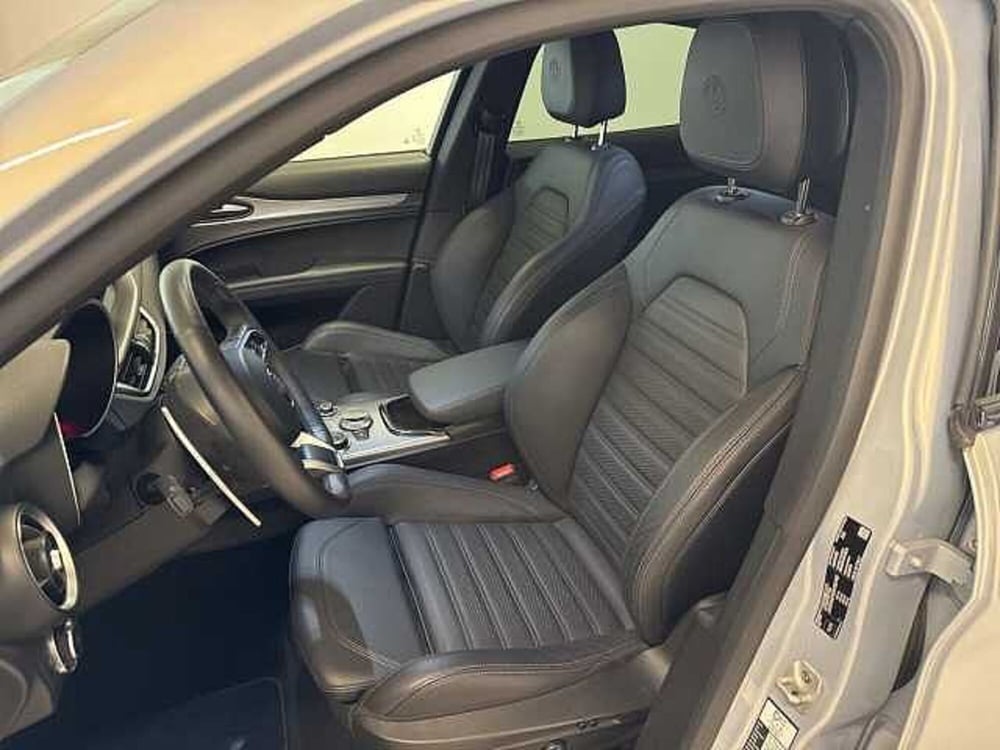 Alfa Romeo Stelvio usata a Ravenna (9)