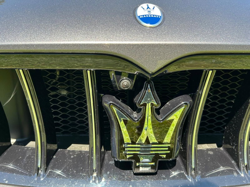 Maserati Grecale nuova a Salerno (10)