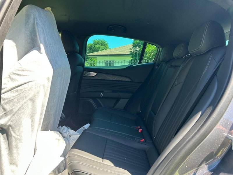 Maserati Grecale nuova a Salerno (7)