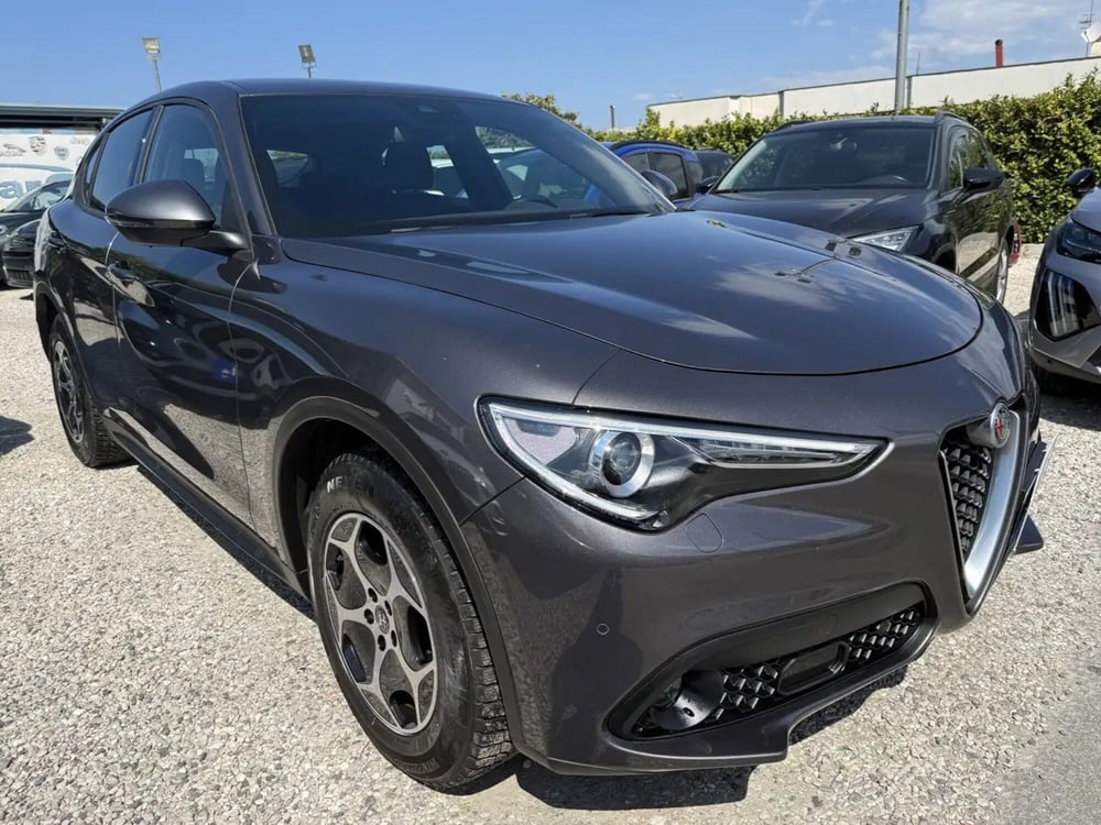 Alfa Romeo Stelvio usata a Salerno (2)