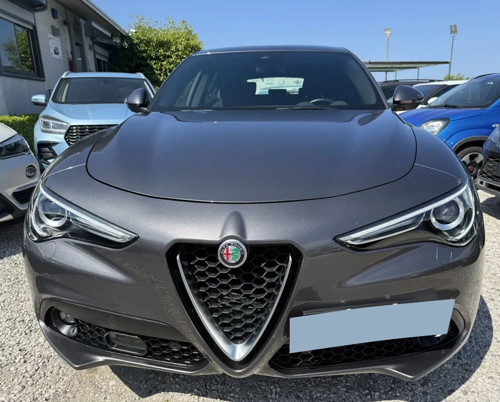 Alfa Romeo Stelvio usata a Salerno (20)