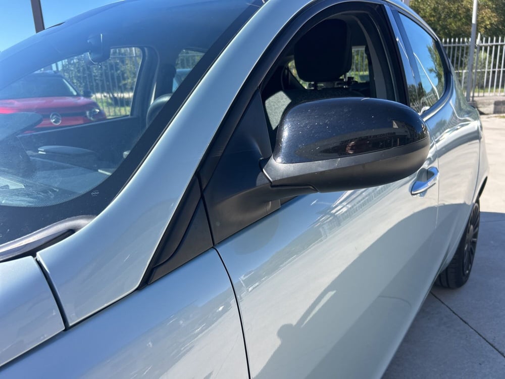 Lancia Ypsilon usata a Frosinone (12)