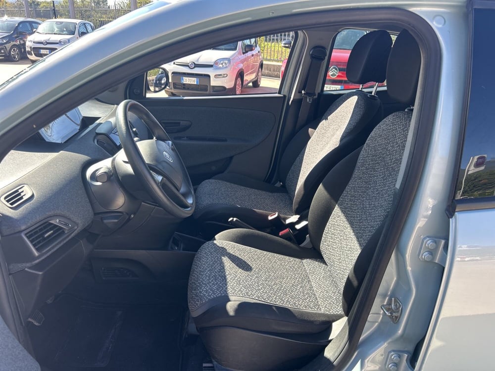 Lancia Ypsilon usata a Frosinone (16)