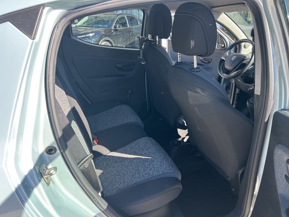 Lancia Ypsilon usata a Frosinone (18)