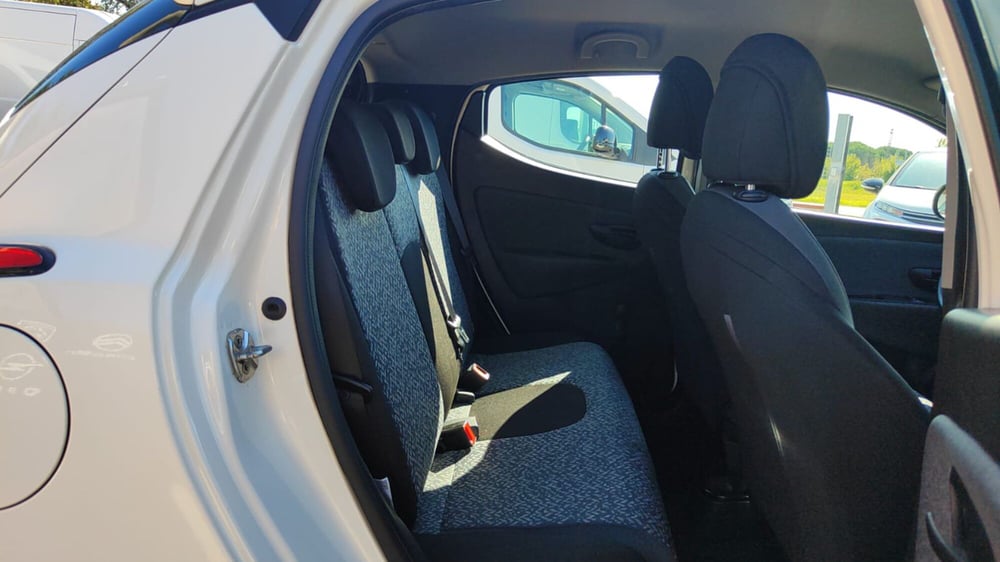 Lancia Ypsilon usata a Firenze (12)