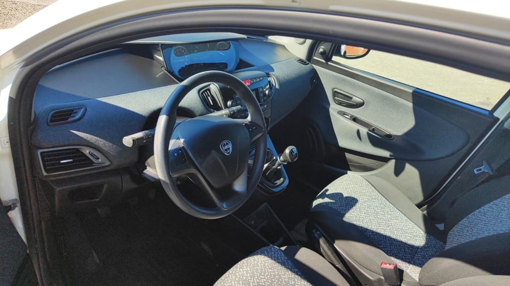 Lancia Ypsilon usata a Firenze (4)