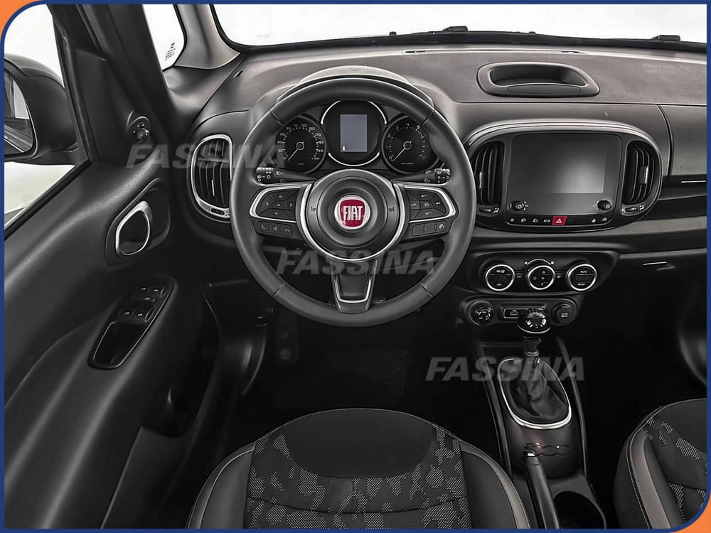 Fiat 500L usata a Milano (10)