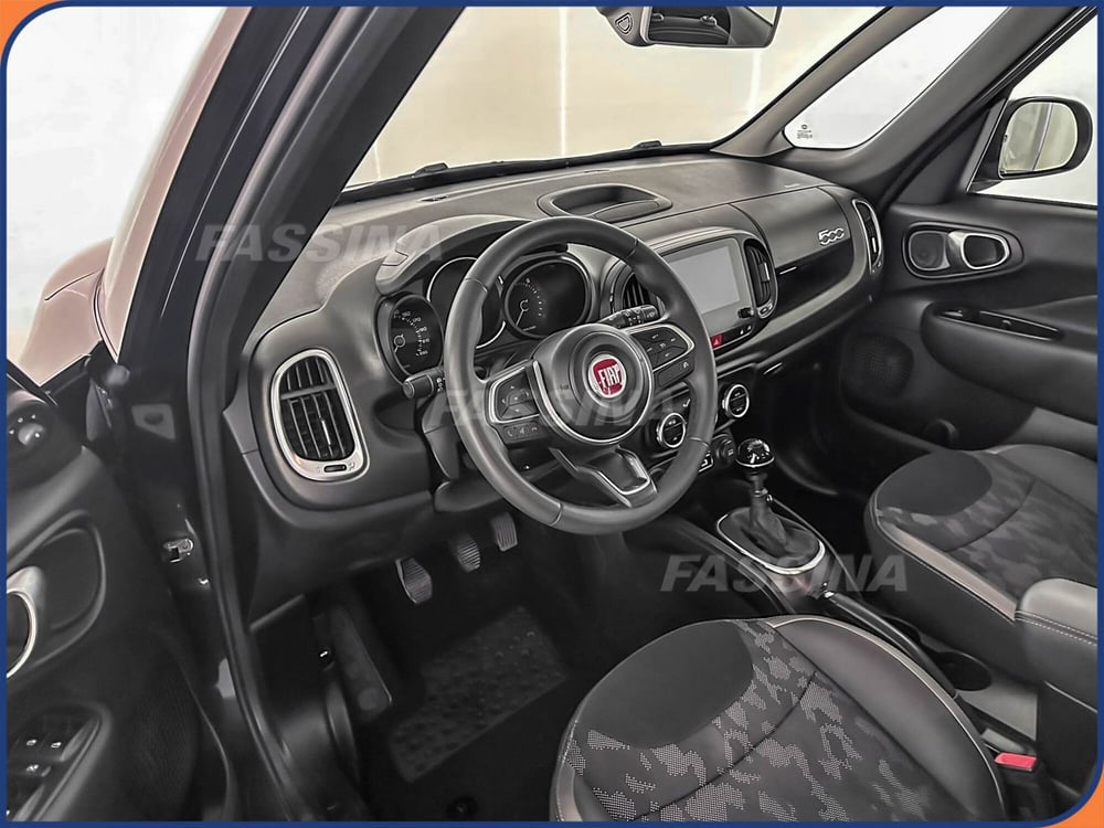 Fiat 500L usata a Milano (9)
