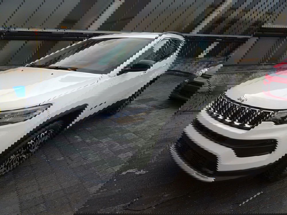 Jeep Compass nuova a Lucca