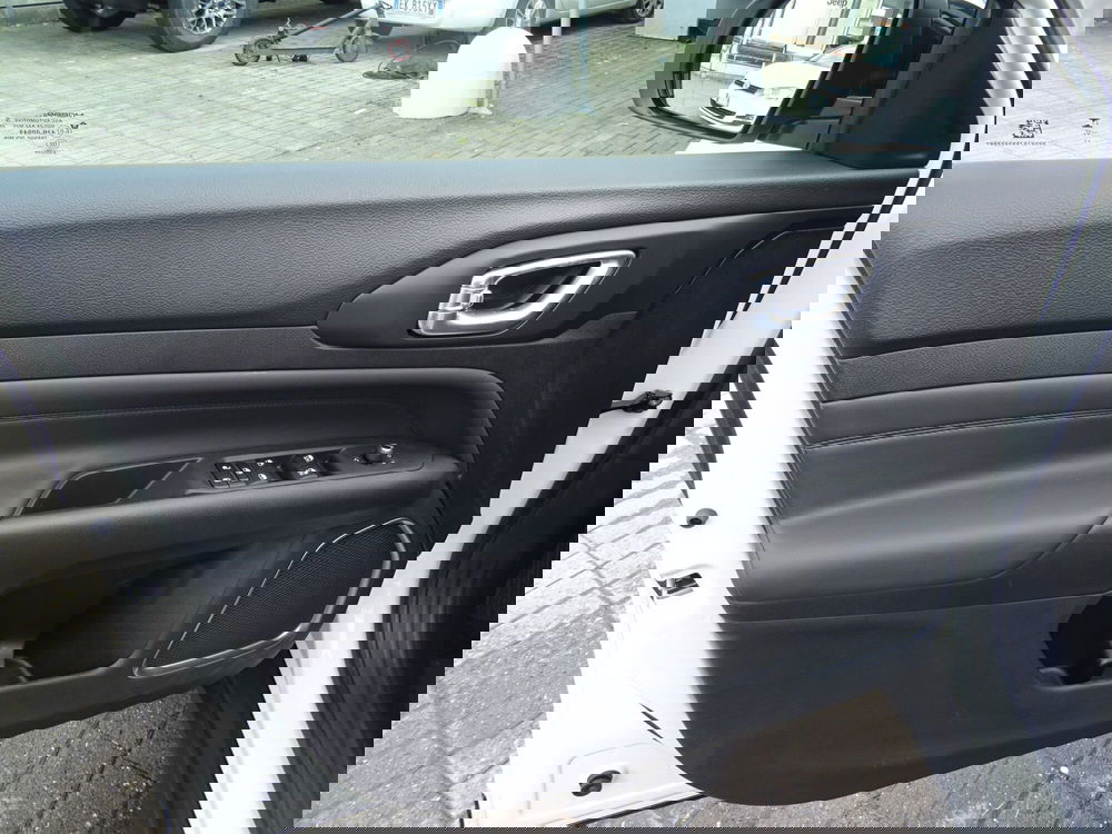 Jeep Compass nuova a Lucca (9)