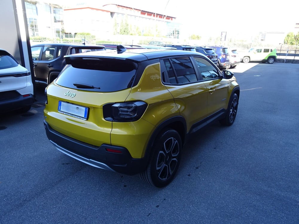 Jeep Avenger nuova a Lucca (5)