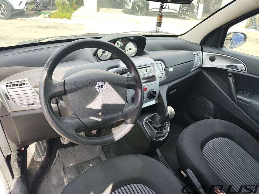 Lancia Ypsilon usata a Foggia (7)