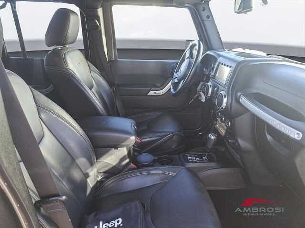 Jeep Wrangler Unlimited usata a Perugia (11)