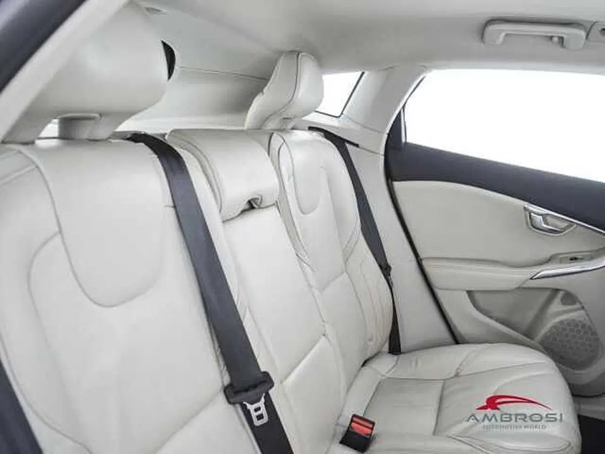 Volvo V40 Cross Country usata a Perugia (11)