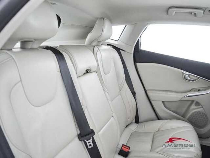 Volvo V40 Cross Country usata a Perugia (11)