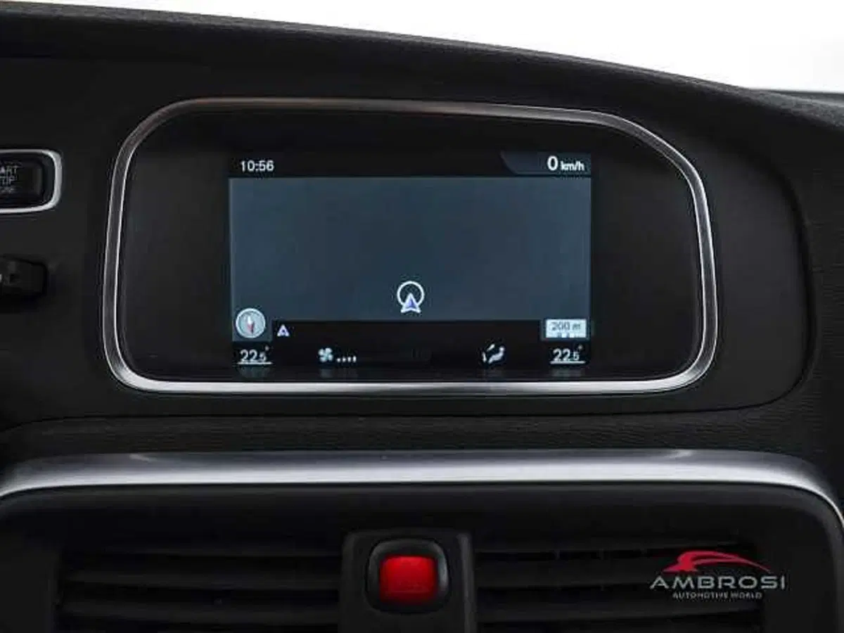 Volvo V40 Cross Country usata a Perugia (17)